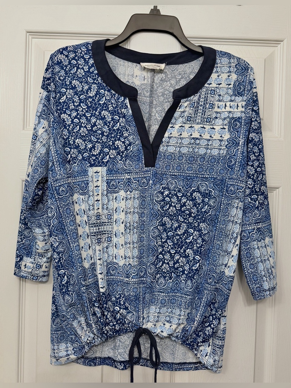 Exclusive One brand, patchwork print with split neck and tie detail